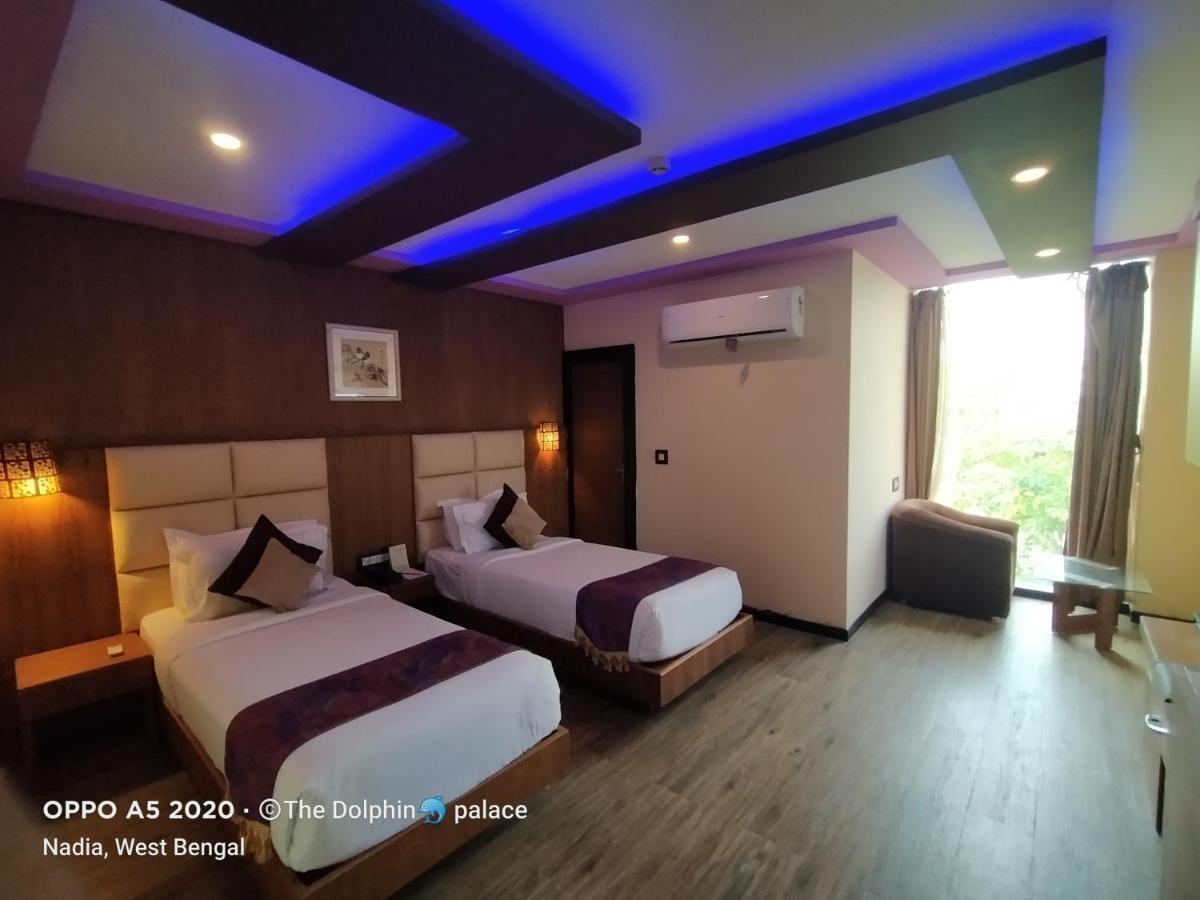 Dolphin Chocolate Inn Chandannagar Extérieur photo