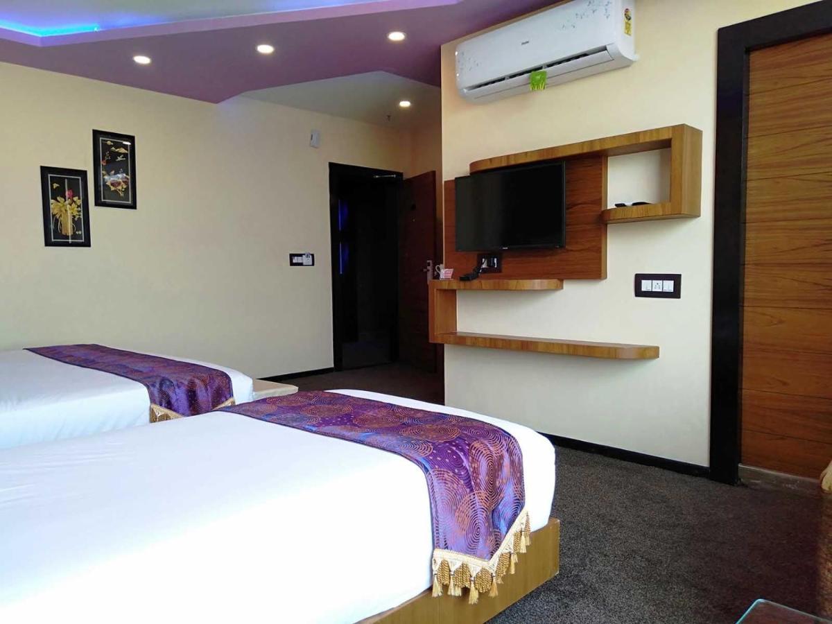 Dolphin Chocolate Inn Chandannagar Extérieur photo
