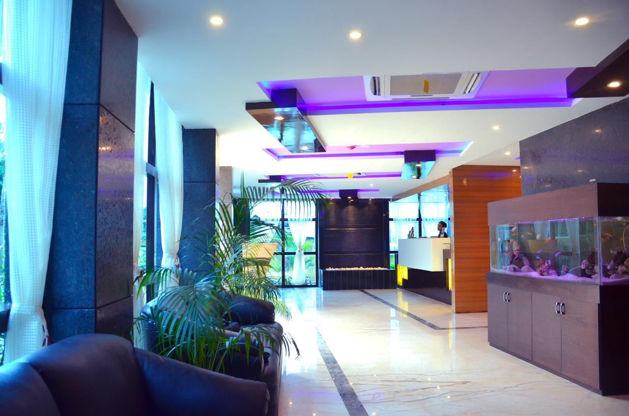 Dolphin Chocolate Inn Chandannagar Extérieur photo