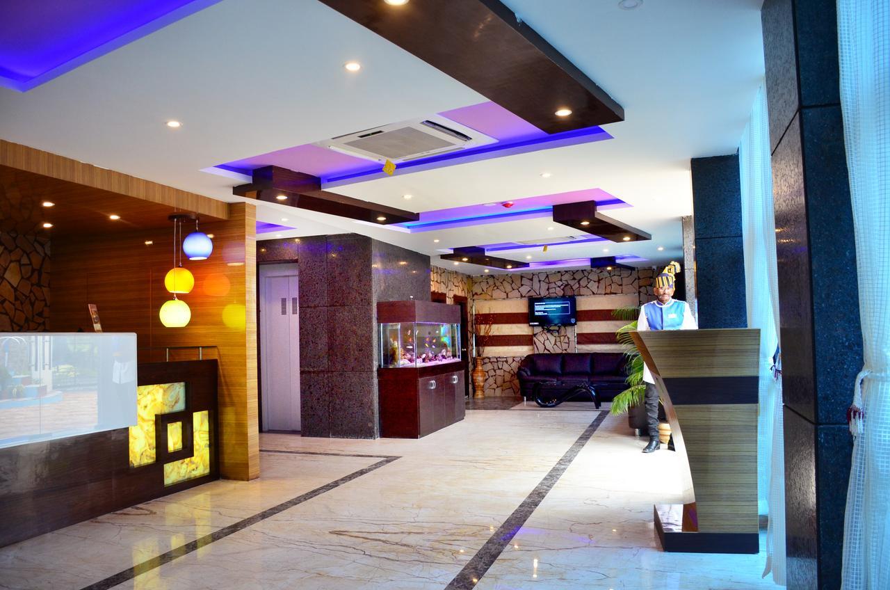 Dolphin Chocolate Inn Chandannagar Extérieur photo