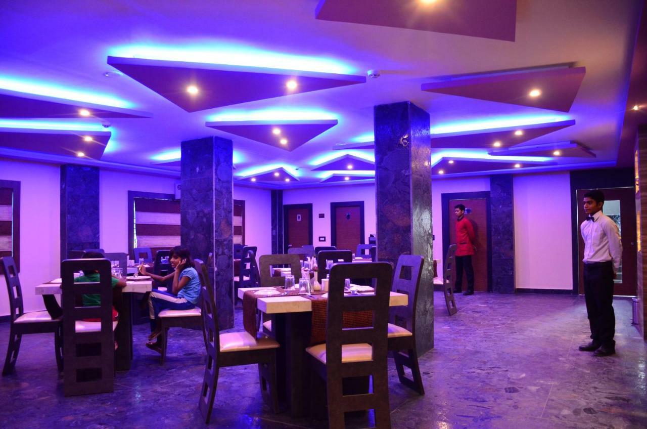 Dolphin Chocolate Inn Chandannagar Extérieur photo